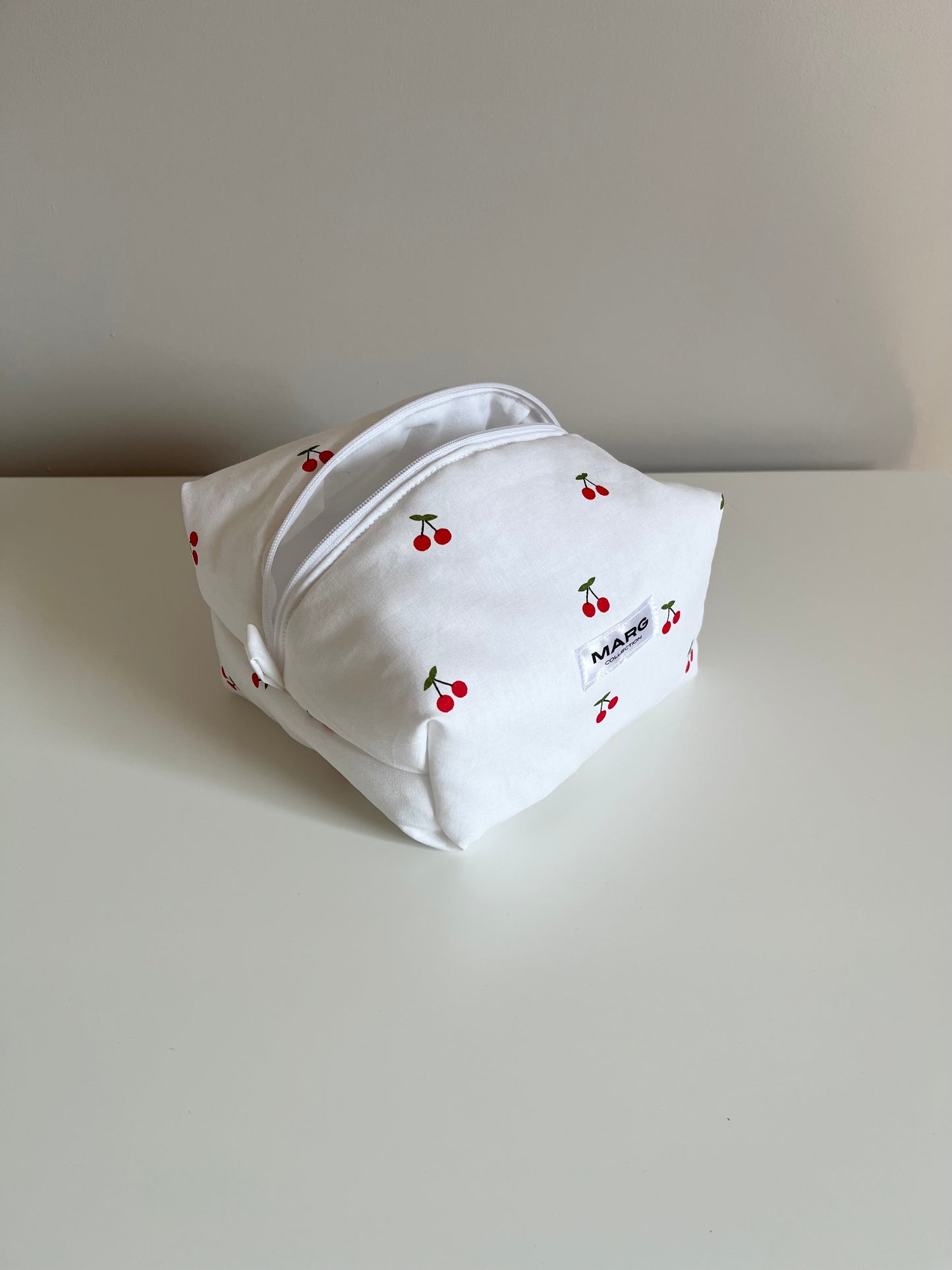 TROUSSE DE TOILETTE - CERISES