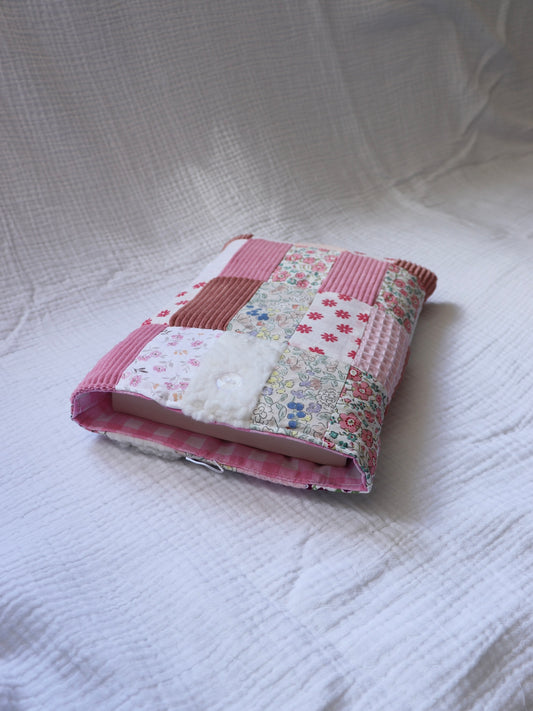 HOUSSE DE LIVRE - PATCHWORK, PIÈCE UNIQUE