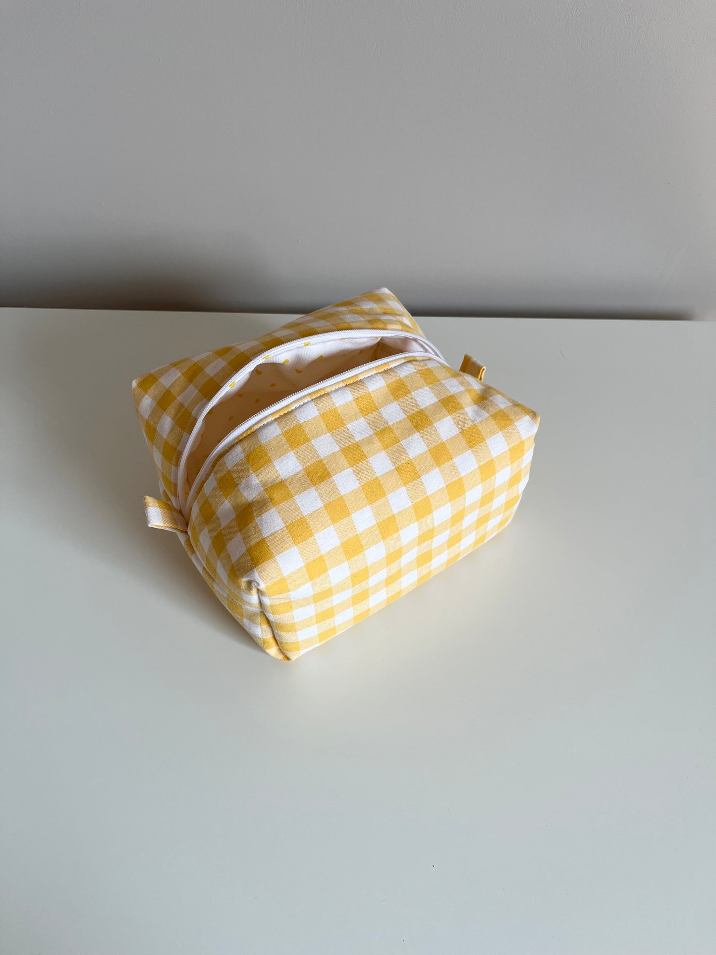 TROUSSE DE TOILETTE - VICHY JAUNE ET PETITS CŒURS JAUNES