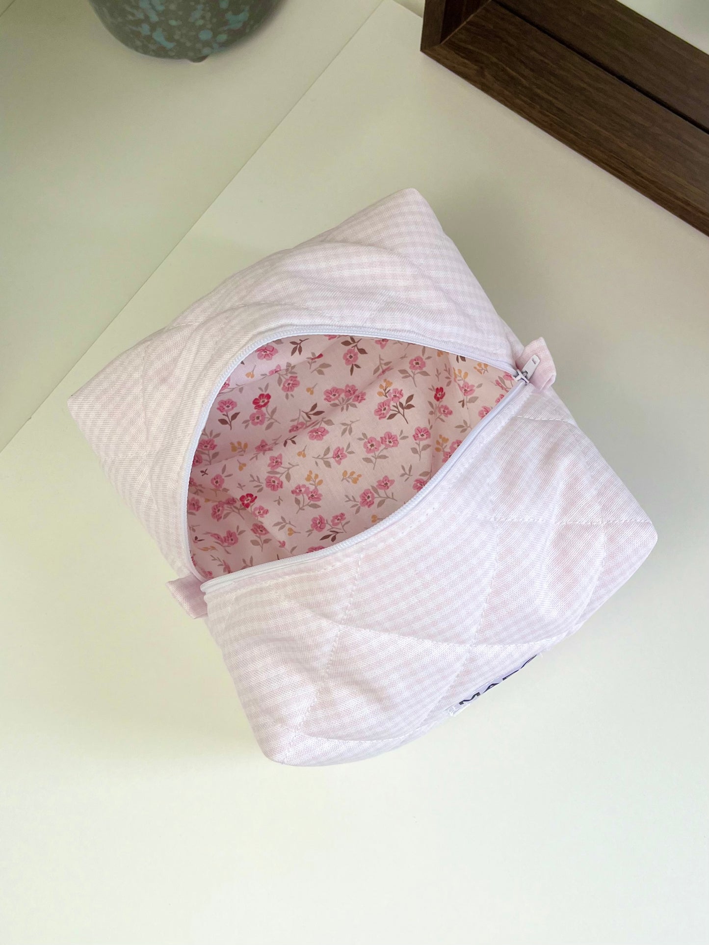 TROUSSE DE TOILETTE - VICHY ROSE PÂLE FLEURS ROSES