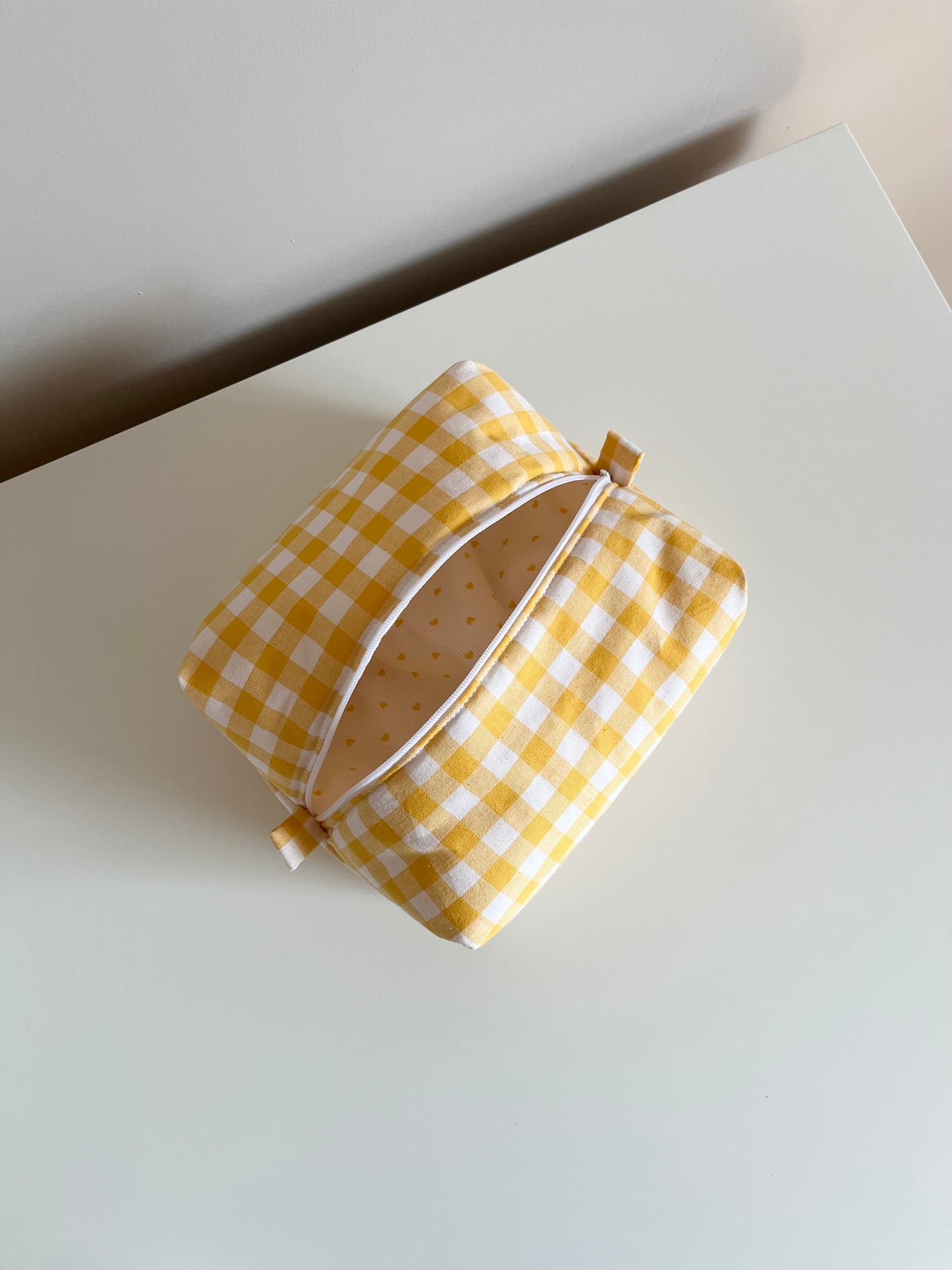 TROUSSE DE TOILETTE - VICHY JAUNE ET PETITS CŒURS JAUNES