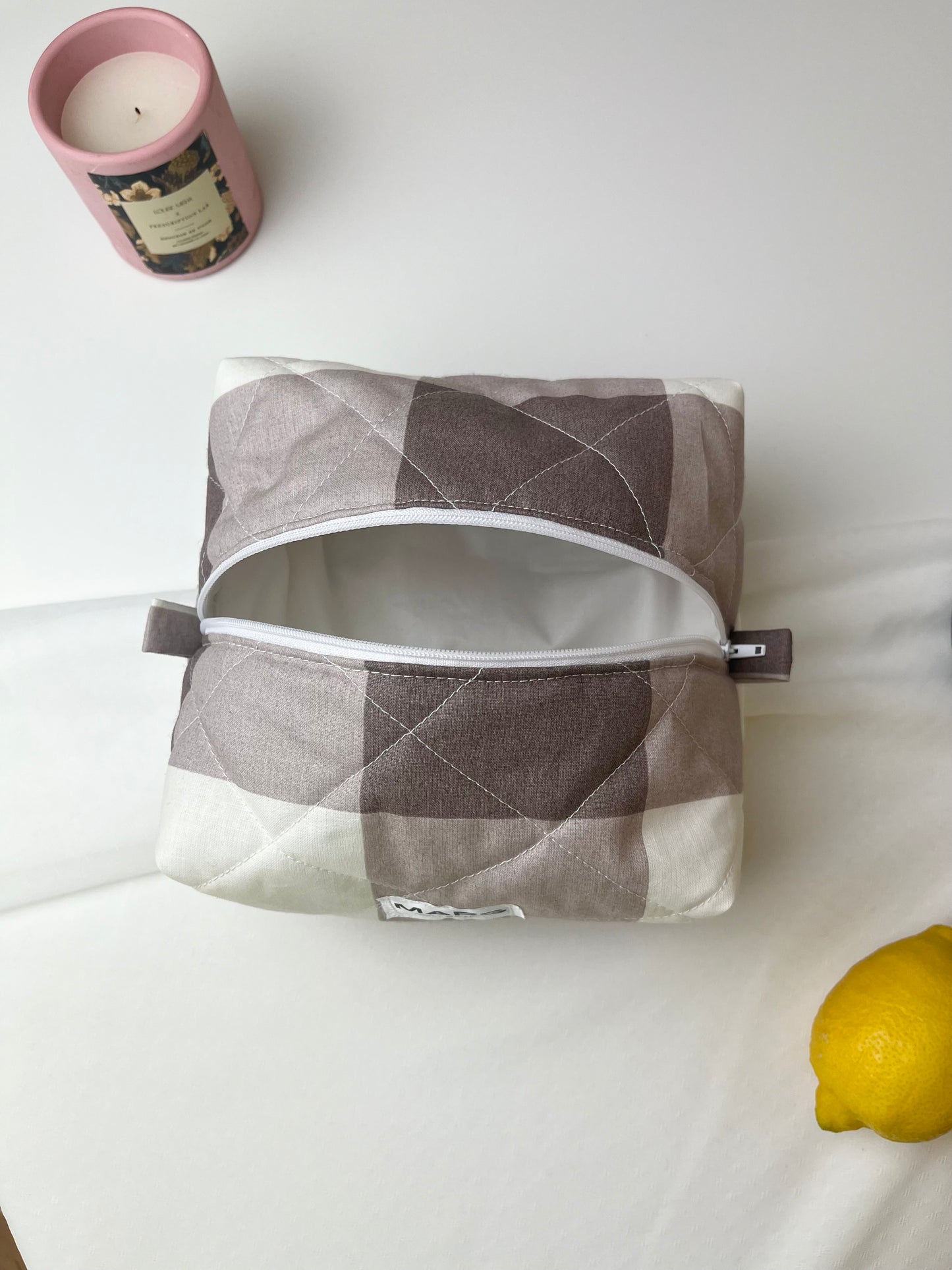 TROUSSE DE TOILETTE - CARREAUX MARRON