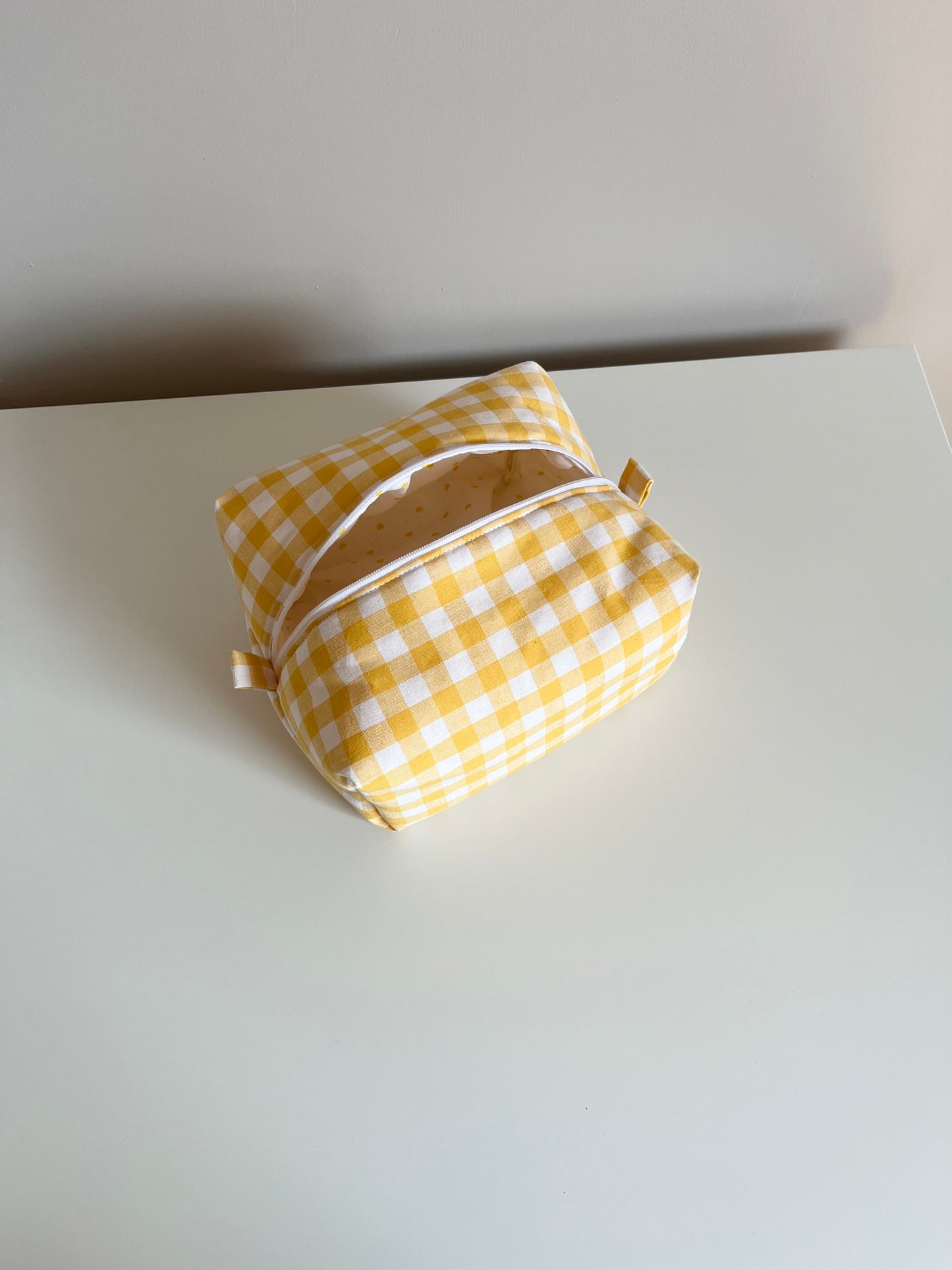 TROUSSE DE TOILETTE - VICHY JAUNE ET PETITS CŒURS JAUNES