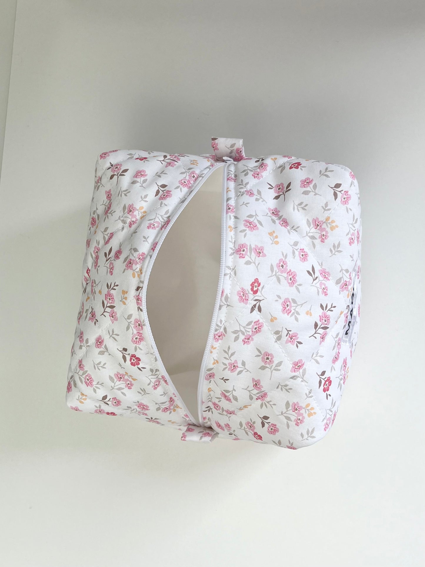 TROUSSE DE TOILETTE - FLEURS ROSES ET COTON BLANC